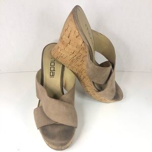 Moda Spana Taupe Suede Platform Wedge 7M